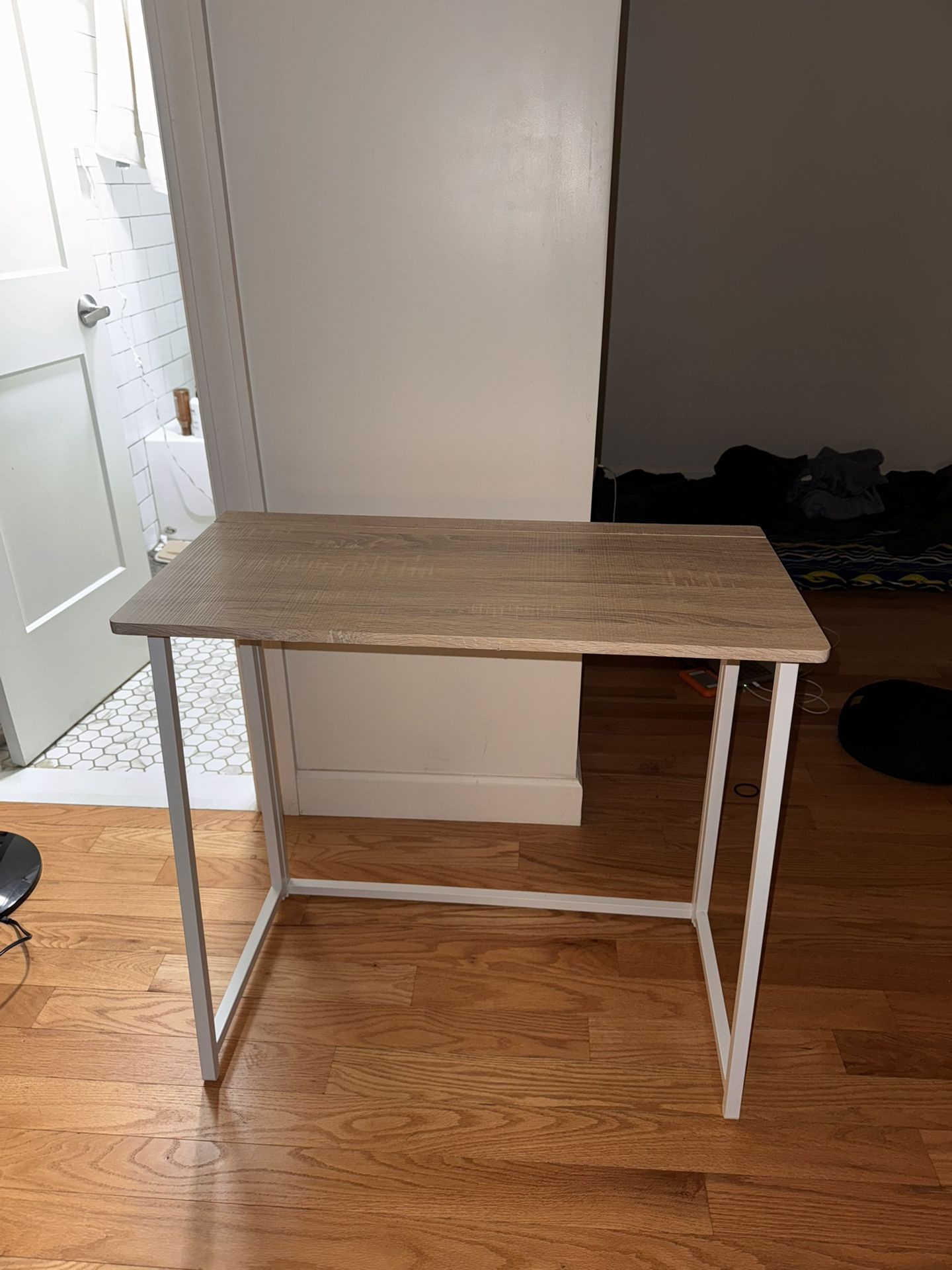 Folding computer Desk