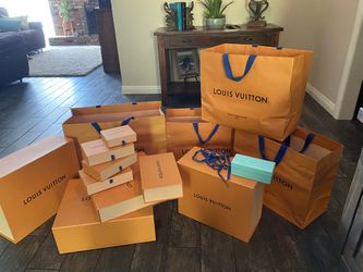 % Authentic Louis Vuitton Box for Sale in Glendale, AZ - OfferUp