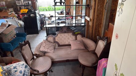 Victorian Luis the 13th loveseat and matching chair