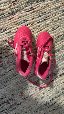 Size 13k Kids soccer cleats