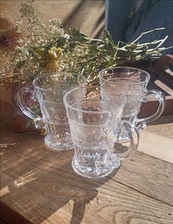 Crystal Mugs 16 Count