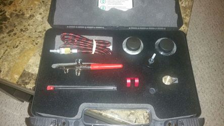 Snap on air brush and compressor