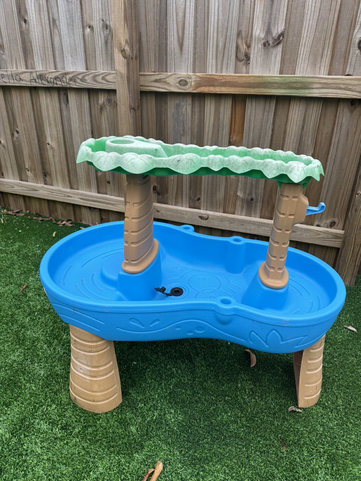 Little Tikes Water Table