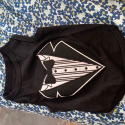 small tuxedo dog shirt it says L but its tiny