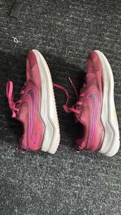 Big Girls Nike shoes size 6y