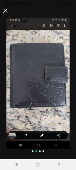 Wallet authentic comes with box n docs