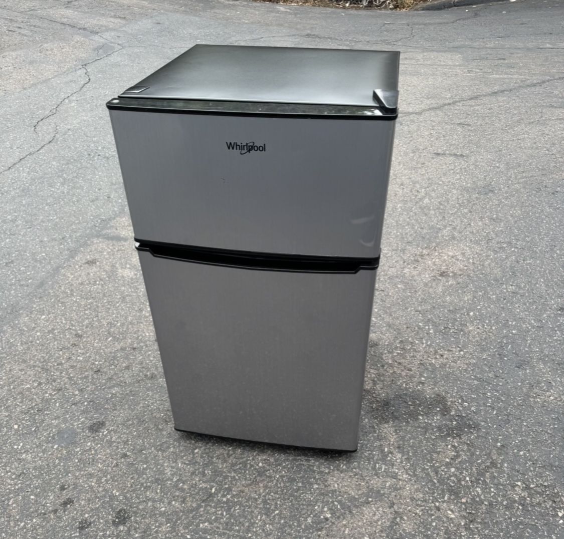 2 Door Mini Beverage/food Cooler With Freezing Section Center In Stainless Steel Free Local Delivery/30 Day Warranty