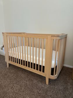 Natural Wood Baby Crib with Mattress