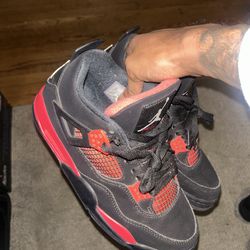 Thunder Red Jordan 4s & Olive Green 5s for Sell