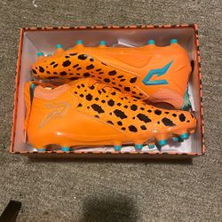 phenom football cleats(with gloves)