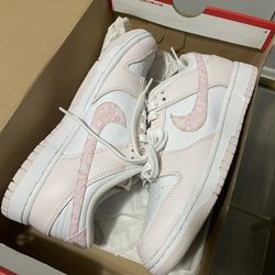 Nike Dunk Low Pink Paisley Woman’s 