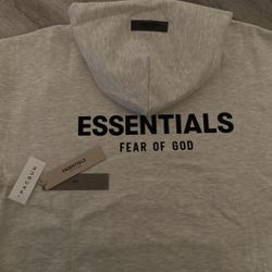 🧥 ESSENTIALS BY FEAR OF GOD – LIGHT OATMEAL HOODIE – SMALL