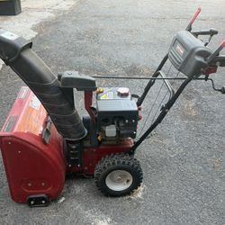 Craftsman 24" 208cc dual-stage snow blower (Model (contact info removed)31