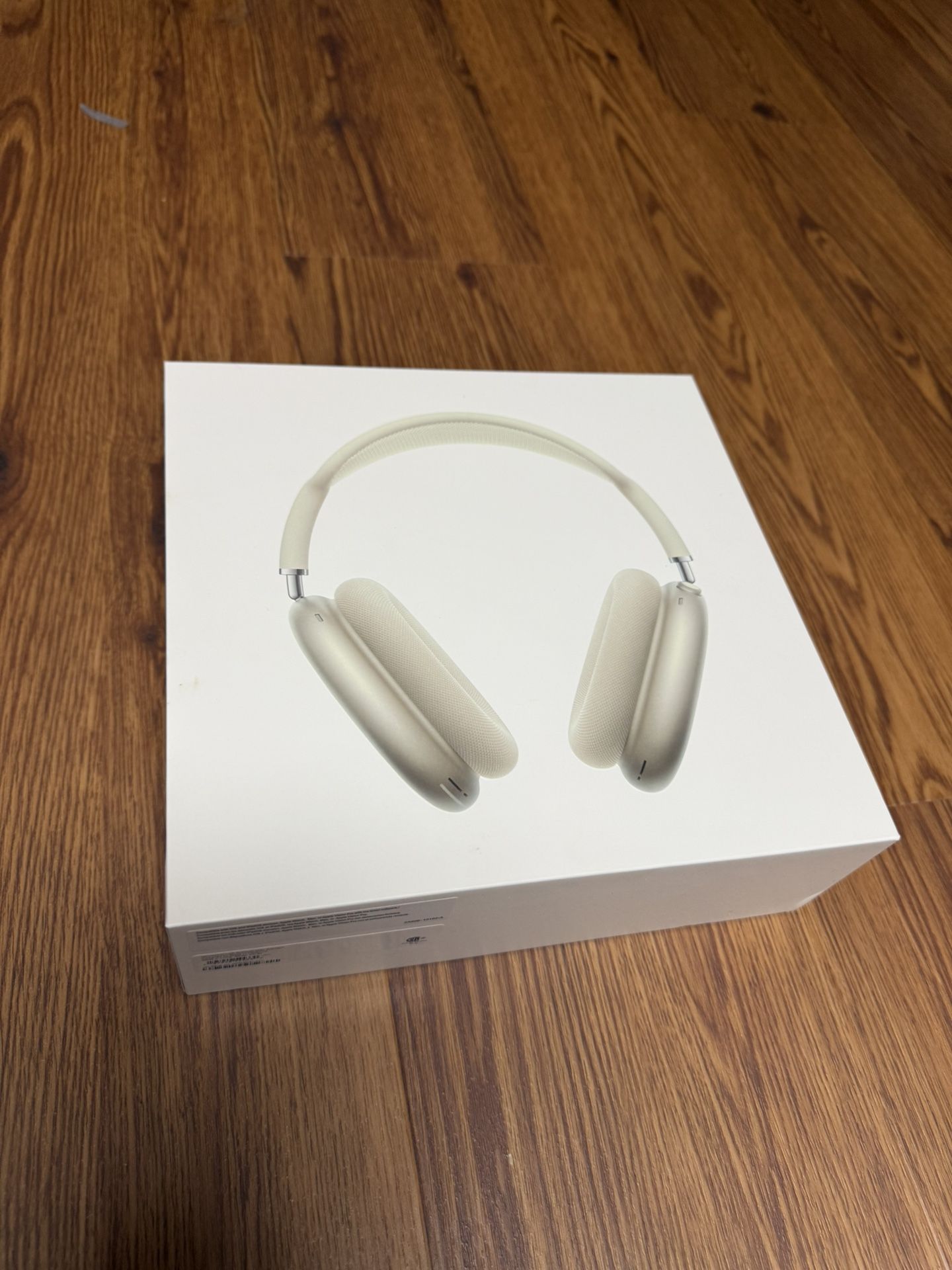 AirPod Max Starlight