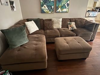 Free Sectional