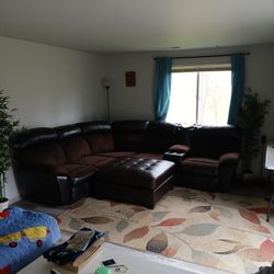 Leather/cloth Sectional Couch With Autumn 