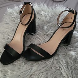 Black Heels Size 6