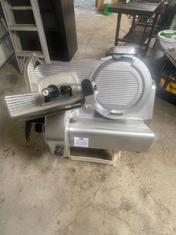 Meat slicer