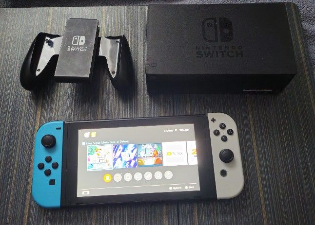 Nintendo Switch w/ Docking Station