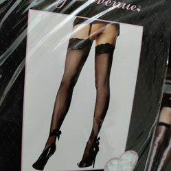 18 Pair Of Stockings