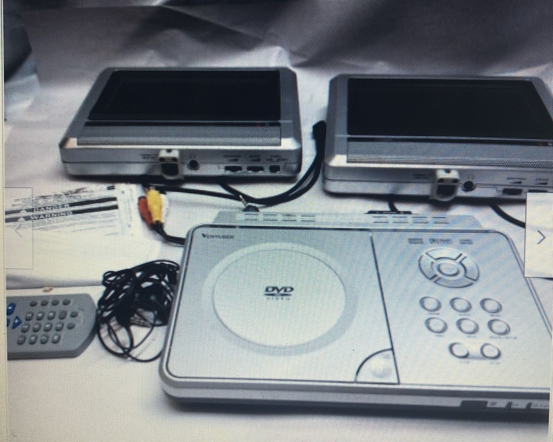 JPG VIEWER CAR DVD WITH 2 SCREENS