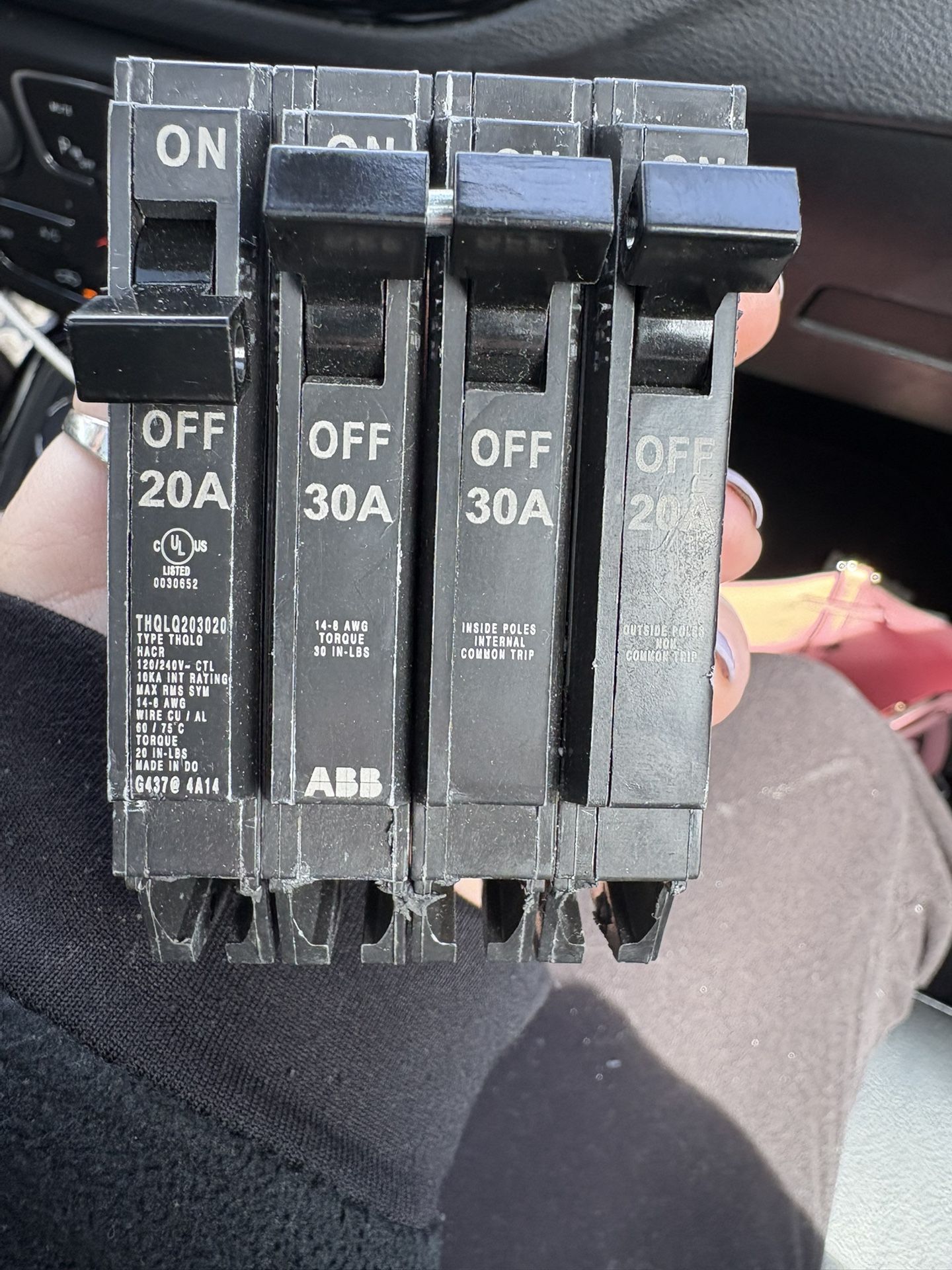 4 Siemens Circuit Breakers Worth $40 Each