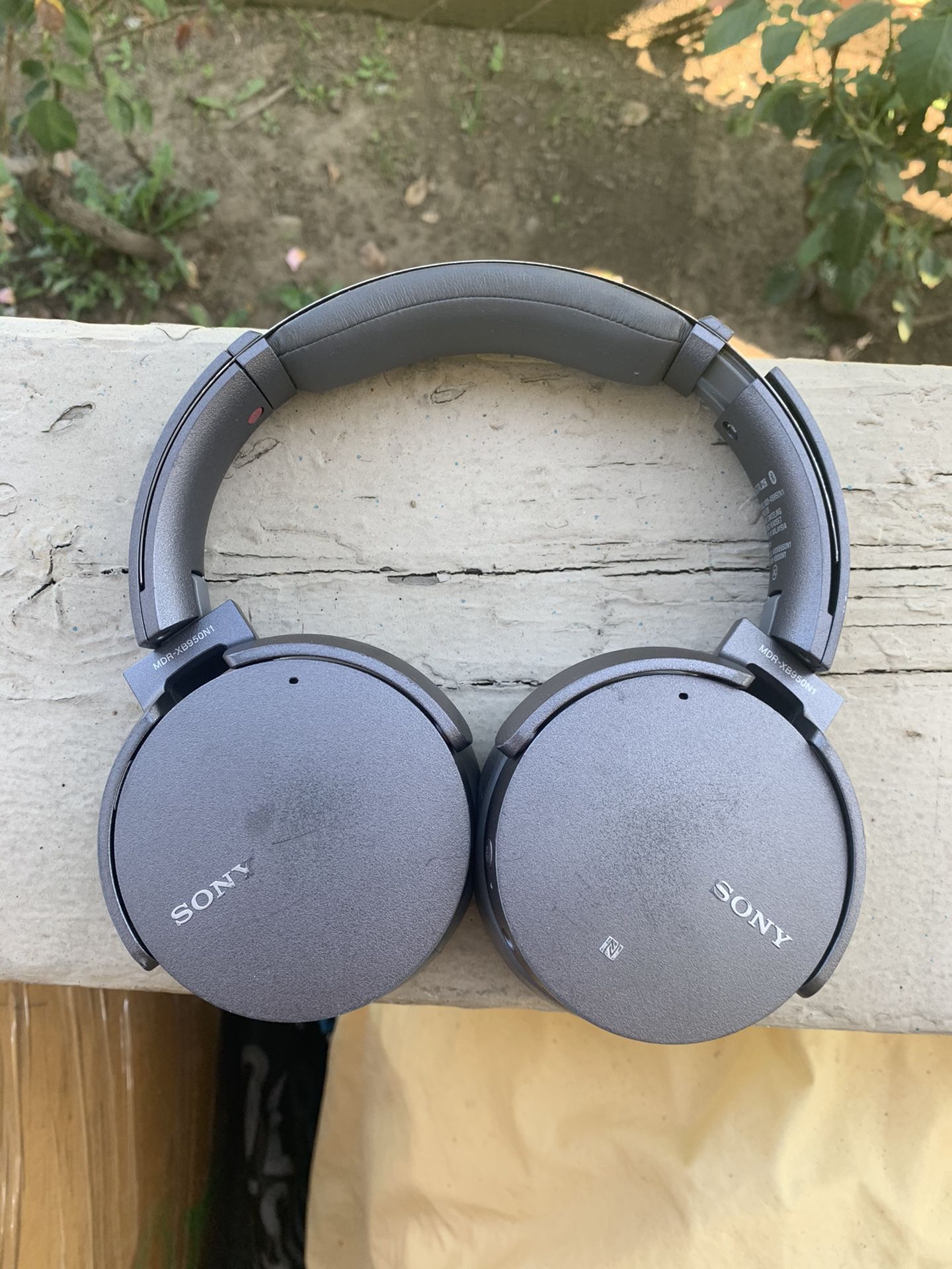 Sony MDR XB950N1 Headphones
