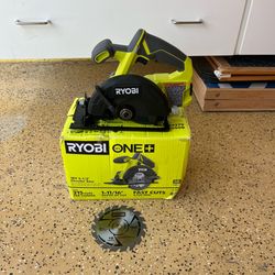 RYOBI ONE+ 18V Cordless 5 1/2 in. Circular Saw (Tool Only)