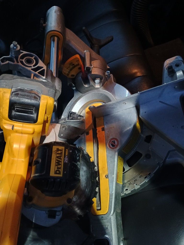 DeWalt Table Saw Works Excellent Barely Used
