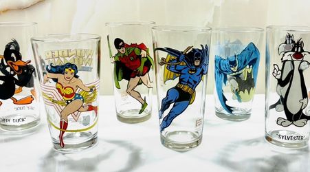 7 Vintage Collector Glasses