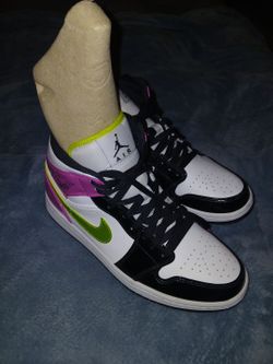 Air Jordan 1 mid cyber mens 9