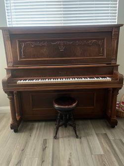 Antique 1909 Williams & Sons Chicago Upright Piano with Swivel Stool