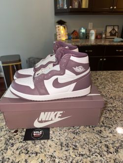 Size 10 Jordan 1 Retro OG High Mauve SKU DZ5485-105 Brand New