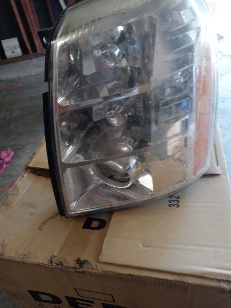 2007 Through 2014 Cadillac Escalade Headlights