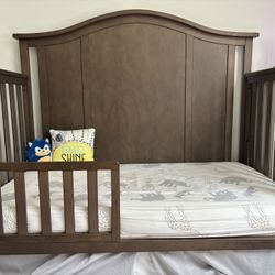 Crib/toddler Bed And Dresser