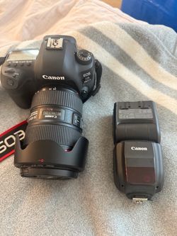 Canon EOS 5D Mark IV with 24-105mm Lens and Flash