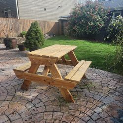 Wood picnic table