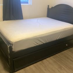 TRUNDLE FULL/QUEEN BED WITH DRESSER