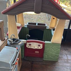 Little Tiles Playhouse And Stove 