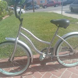 Girls Beach Cruiser Sz 24 Tires Runs Good