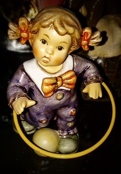 Goebel Hummel #1670 Hula Hoop Playing Around