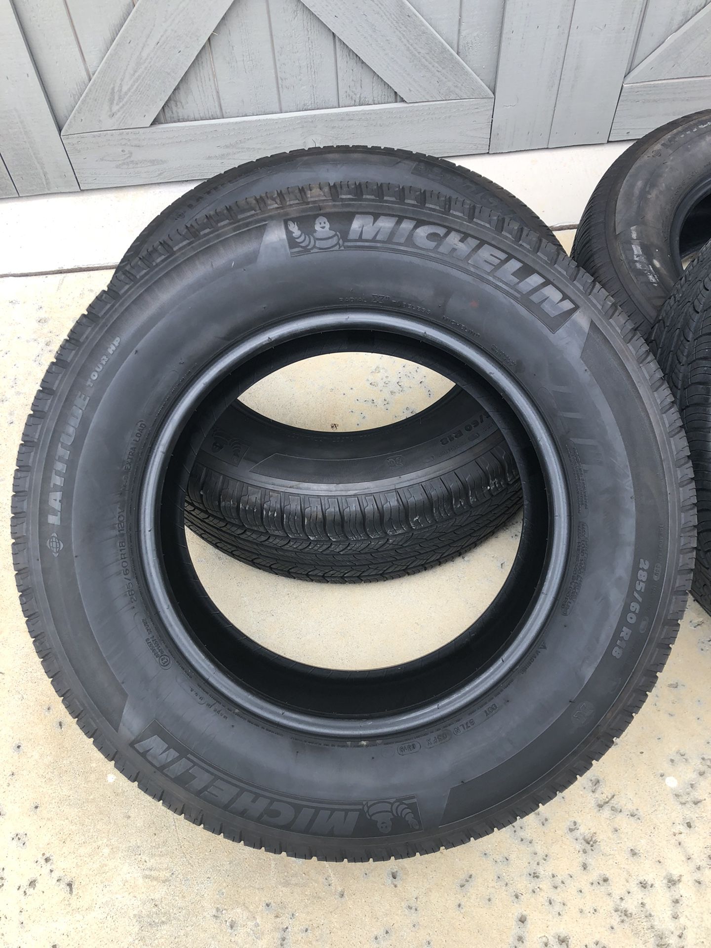 Toyota Land Cruiser Michelin Latitude Tires, 285/60 R18