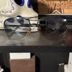 Louis Vuitton Sun Glasses 