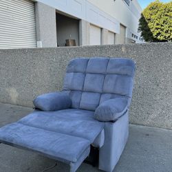 Manual Recliner With Hear And Massage 