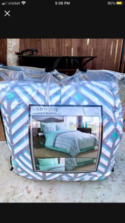 new complete bedding set in Full size