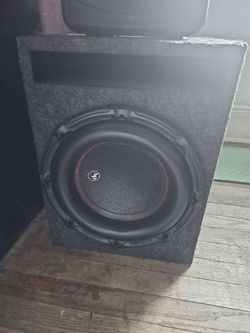 Subwoofer in Carpeted Enclosure Box