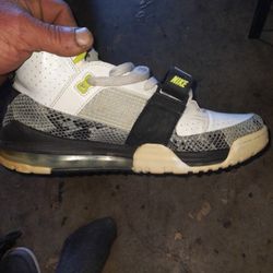 nike Airs Better Than Average If Interested Let Me Know And Make A Offer