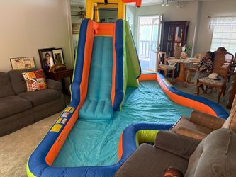 Inflatable water slide