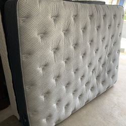 Queen Size Serta Mattress And Box Spring With New Bed Frame With Electrical Outlet 