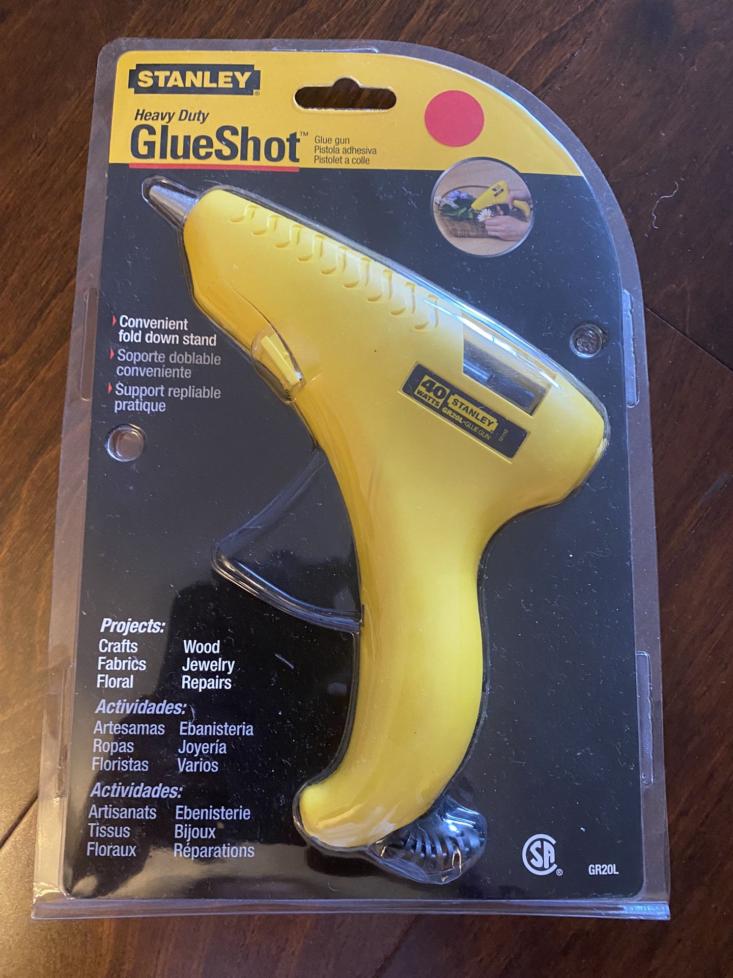 Stanley glue gun. Unopened.